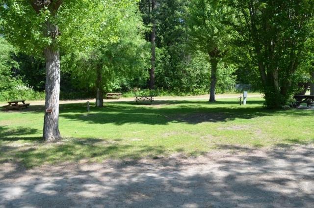 Skands Campground Christina Lake Экстерьер фото